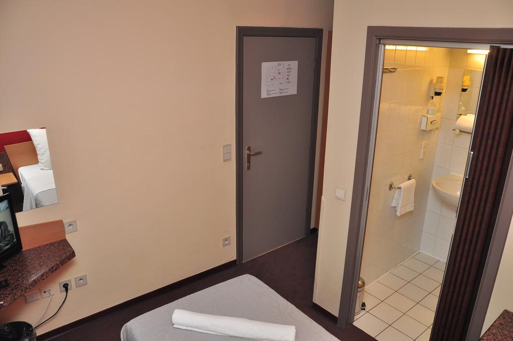 Отель Afrit 28 Heusden-Zolder Номер фото