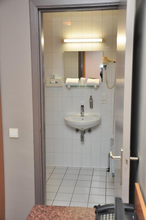 Отель Afrit 28 Heusden-Zolder Номер фото