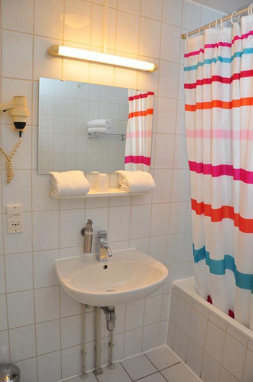 Отель Afrit 28 Heusden-Zolder Номер фото